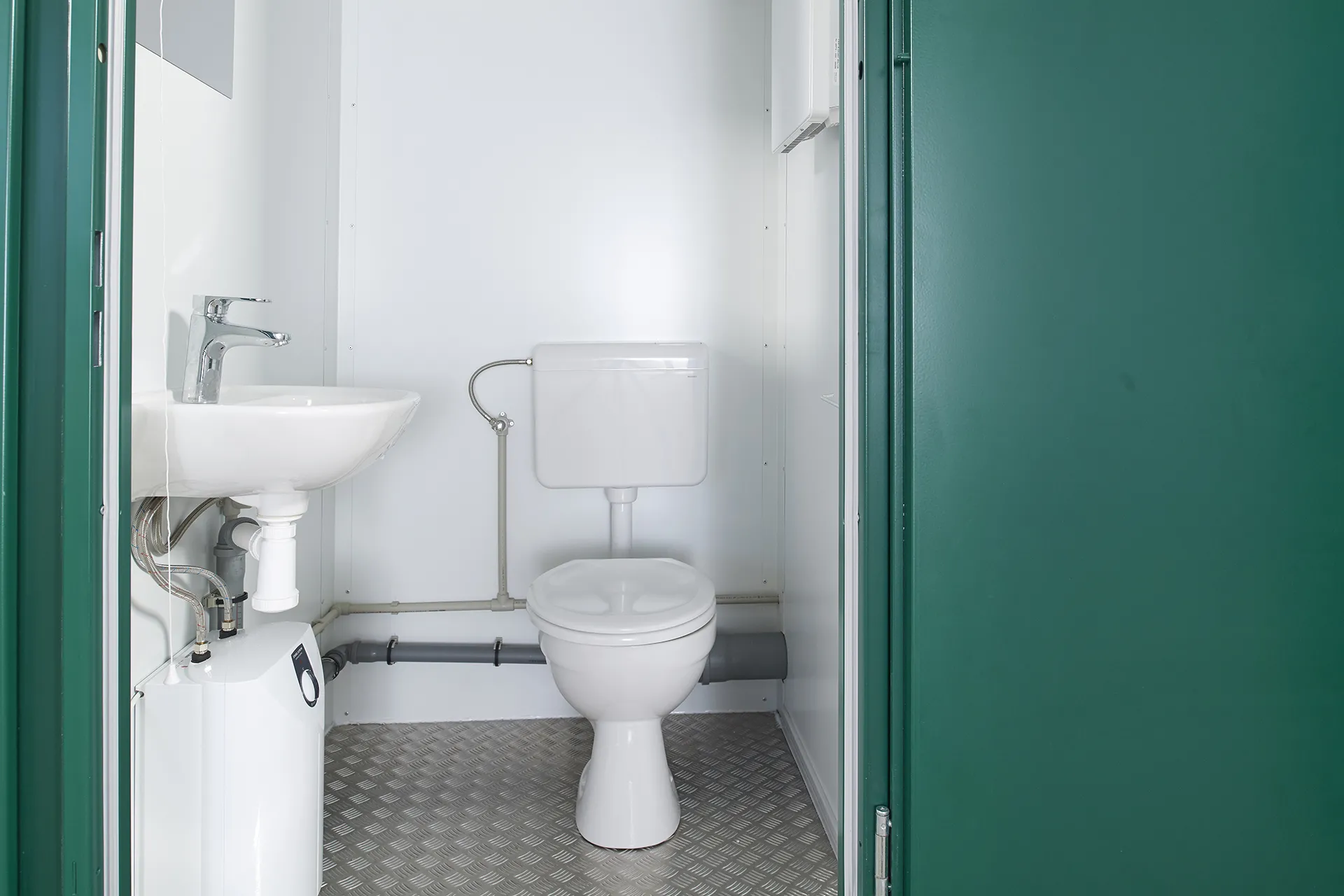 1+1 double mains toilet 8ft x 5ft (green) 1+1 double mains toilet 8ft x 5ft (green)