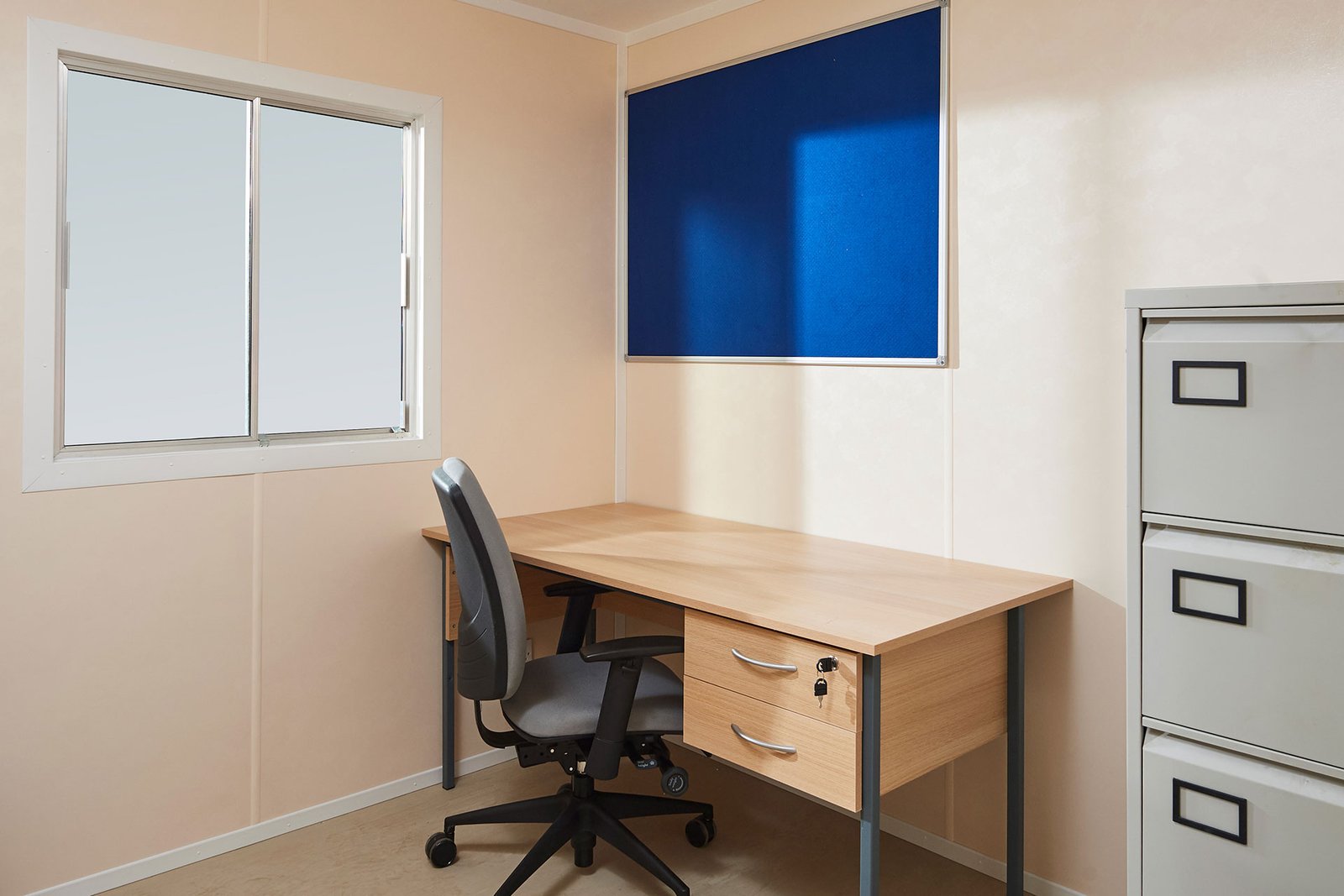 24ft x 9ft steel office/canteen cabin 24ft x 9ft steel office/canteen cabin